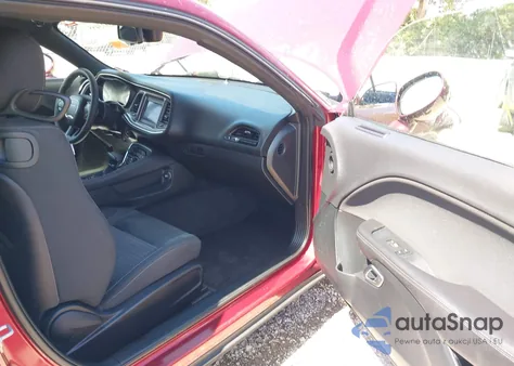 2018 Dodge Challenger Sxt z USA, uszkodzony, nr VIN 2C3CDZAG4JH271467